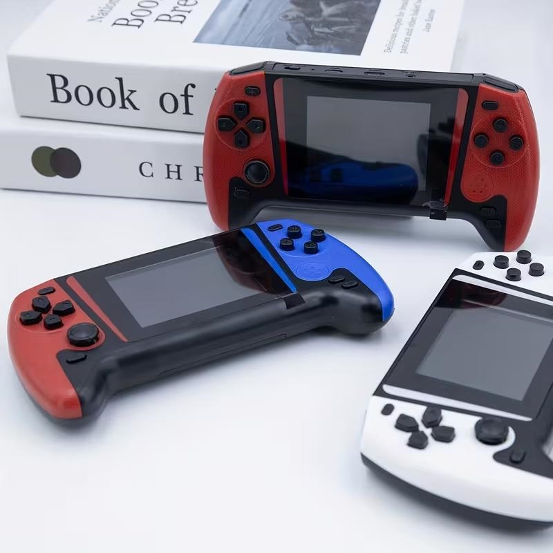 Retro Gaming Life - เครื่องเล่นเกมพกพารุ่นลิมิเต็ดอิดิชั่นสไตล์เรโทร อุปกรณ์พกพาแนวเรโทรที่ชวนให้นึกถึงอดีต แบตเตอรี่ใช้งานได้ยาวนาน เหมาะสำหรับผู้ที่ชื่นชอบกีฬาและเกม - ตัวเลือกที่สมบูรณ์แบบสำหรับการพักผ่อนทั้งในร่มและกลางแจ้ง